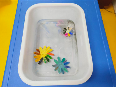 幼儿园科学活动——《纸花开》教学课例